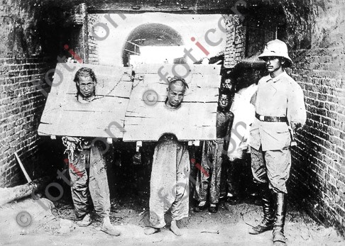 Chinesische Sträflinge ; Chinese prisoners - Foto simon-173a-019-sw.jpg | foticon.de - Bilddatenbank für Motive aus Geschichte und Kultur